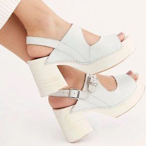 FREE PEOPLE NWOB Belem's Platform Wooden Clogs Shoes White 9.5